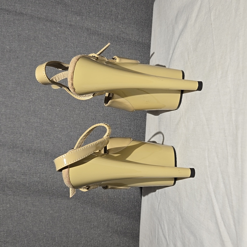 Pleaser Adore 709 Beige Patent Platform Heels 7 in 2.75 in SIZE 6 - Picture 3 of 8